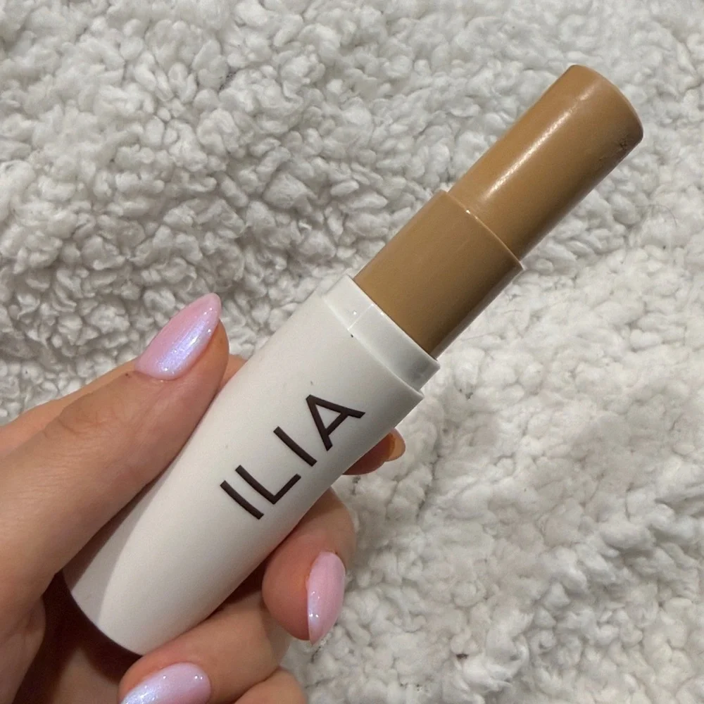 ILIA Foundation Stick - Light Beige Shade